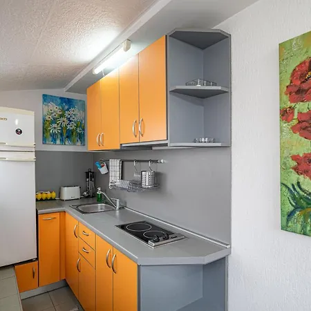 Apartamento Plamina Ii Guest *